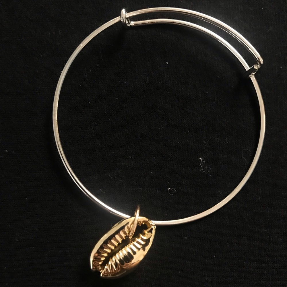 Shell Charm Bracelet